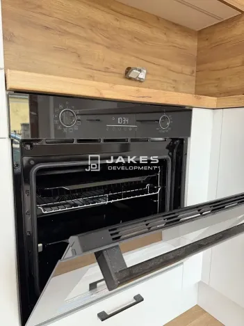 Pronájem bytu 2+kk, Praha - Liboc, Jenečská, 34 m2