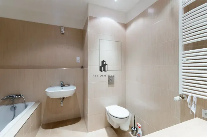 Pronájem bytu 1+kk, Praha - Vinohrady, Korunní, 42 m2