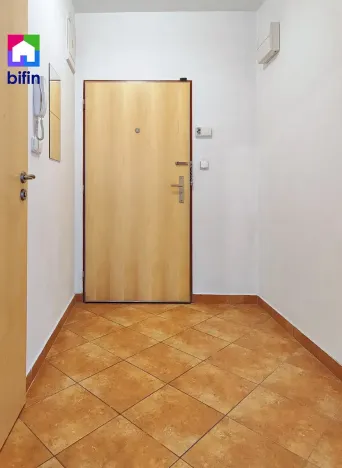 Pronájem bytu 1+kk, Praha - Košíře, Plzeňská, 34 m2