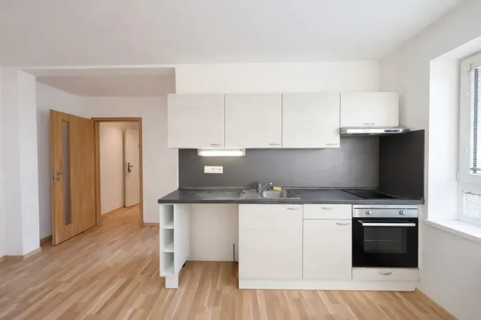 Pronájem bytu 2+kk, Milovice - Mladá, Braniborská, 30 m2