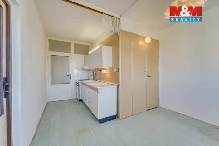 Prodej bytu 2+1, Karlovy Vary - Doubí, Modenská, 60 m2