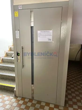 Pronájem bytu 3+1, České Budějovice, Branišovská, 81 m2