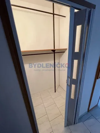 Pronájem bytu 3+1, České Budějovice, Branišovská, 81 m2