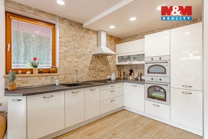 Prodej rodinného domu, Roztoky, Zvoncová, 162 m2