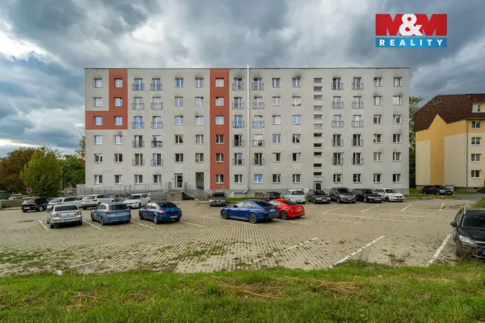 Prodej činžovního domu, Milovice, Topolová, 3337 m2