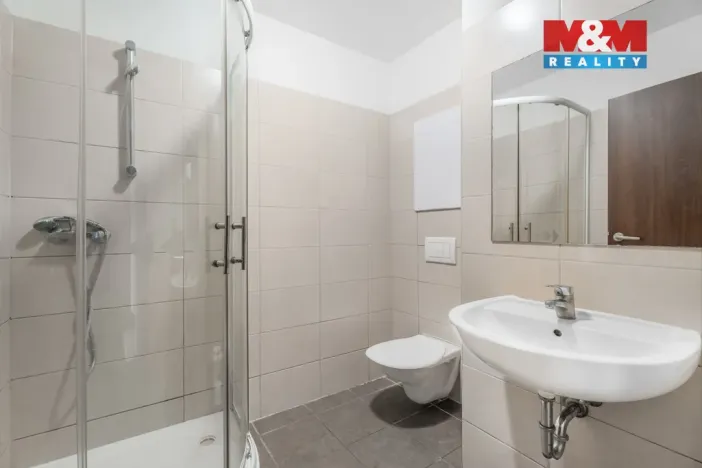 Prodej činžovního domu, Milovice, Topolová, 3337 m2