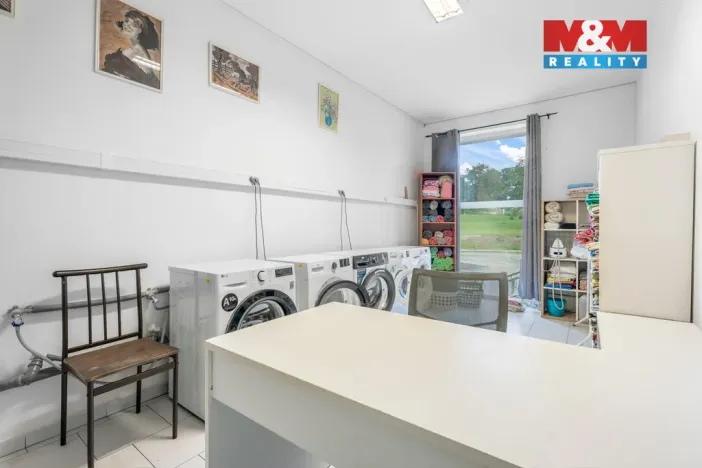 Prodej činžovního domu, Milovice, Topolová, 3337 m2