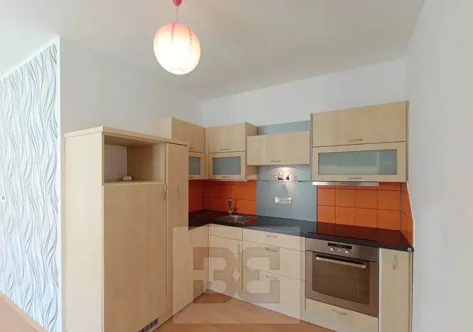 Pronájem bytu 1+kk, České Budějovice, Lipenská, 33 m2
