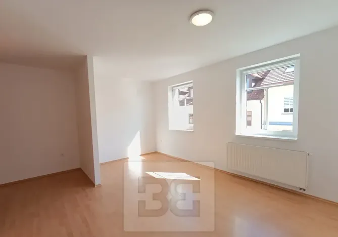 Pronájem bytu 1+kk, České Budějovice, Lipenská, 33 m2