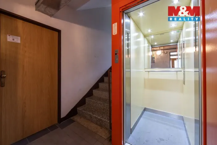 Prodej bytu 2+1, Cheb, Boženy Němcové, 62 m2