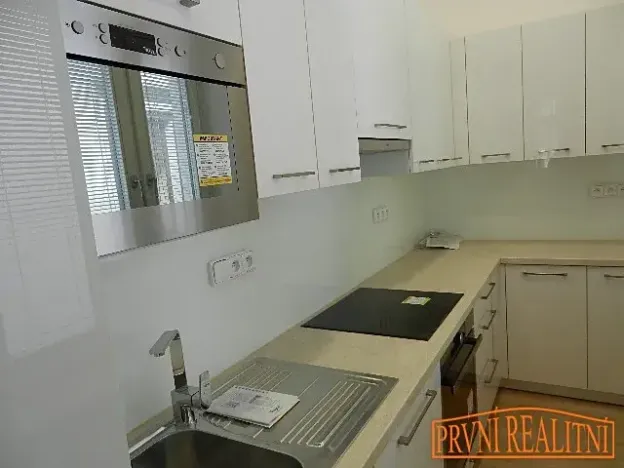 Pronájem kanceláře, Uherský Brod, Kaunicova, 82 m2