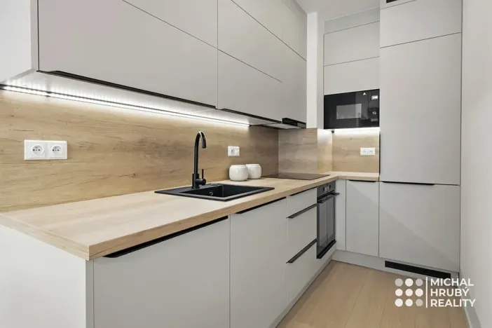 Prodej bytu 2+kk, Ostrava, Výstavní, 47 m2