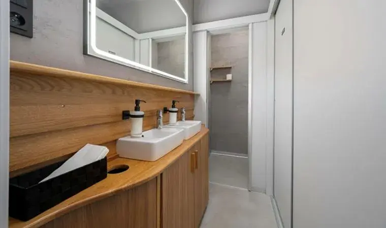 Prodej obchodního prostoru, Praha - Košíře, Naskové, 90 m2