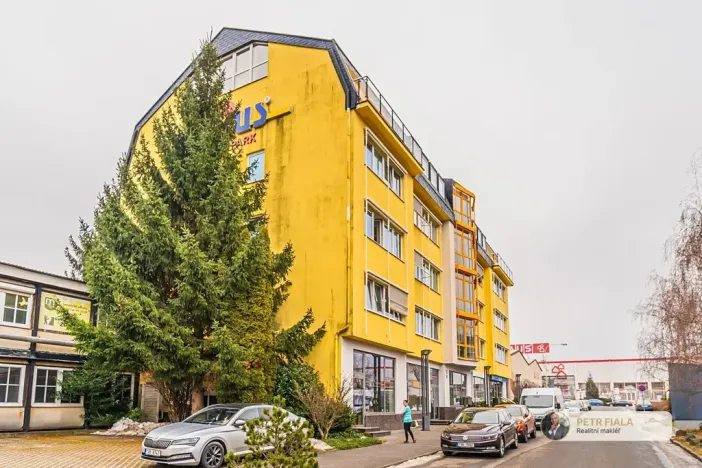 Pronájem kanceláře, Praha - Dolní Chabry, Dopraváků, 240 m2