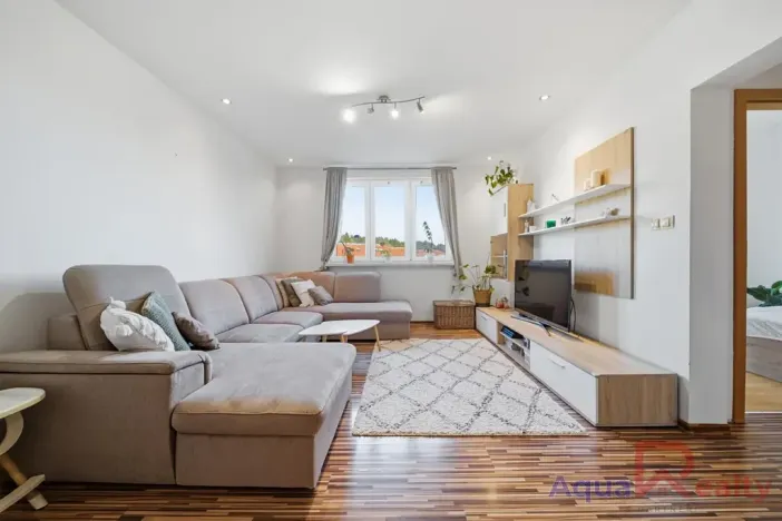 Prodej bytu 3+kk, Ostrov, Vančurova, 70 m2