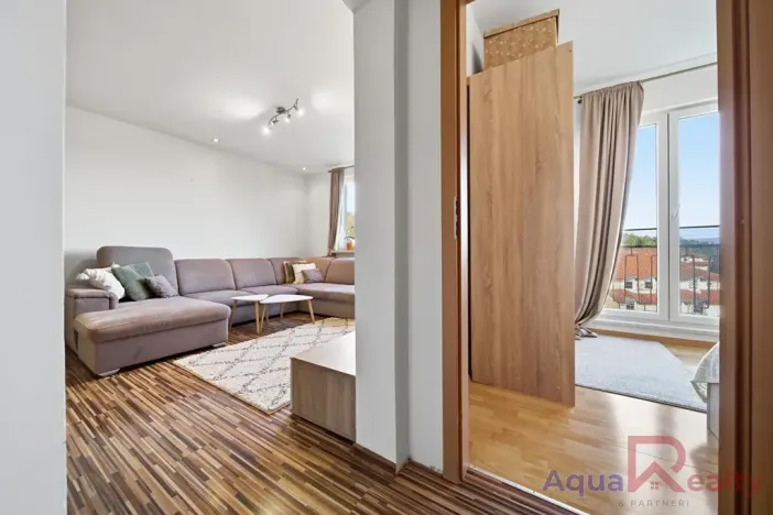 Prodej bytu 3+kk, Ostrov, Vančurova, 70 m2