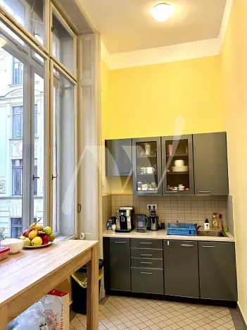 Pronájem kanceláře, Praha - Nové Město, Spálená, 538 m2