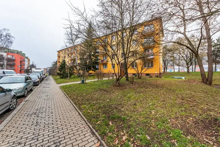 Prodej bytu 2+1, Praha - Hloubětín, Zelenečská, 52 m2