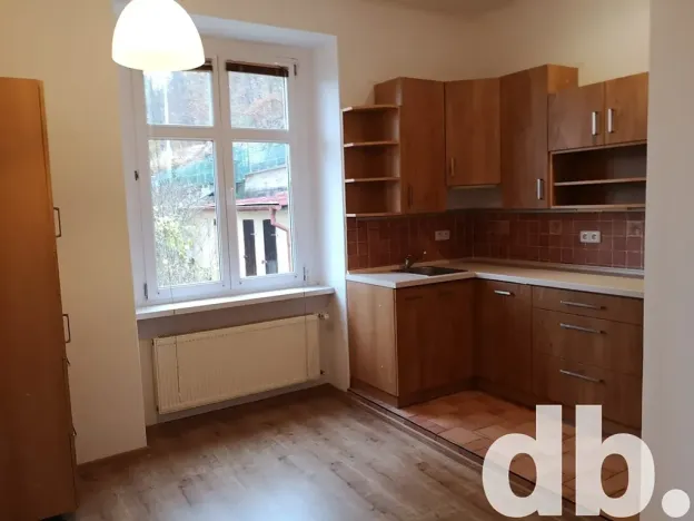 Pronájem bytu 3+1, Karlovy Vary, Na Vyhlídce, 90 m2