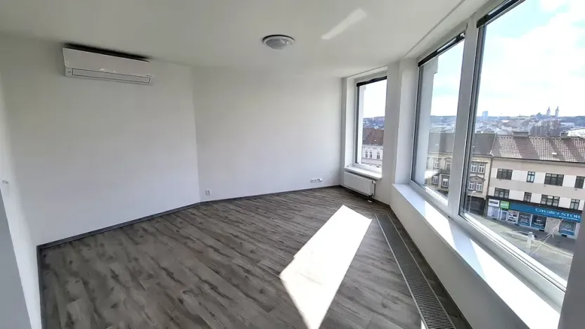 Pronájem bytu 1+kk, Plzeň, Železniční, 43 m2