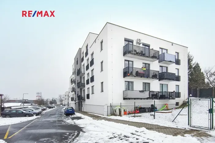 Pronájem bytu 1+kk, Plzeň, V Zahrádkách, 39 m2