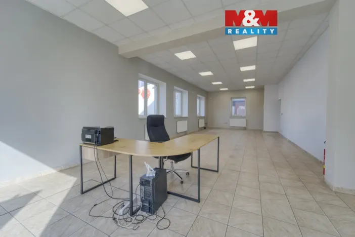 Pronájem obchodního prostoru, Klatovy - Klatovy II, Koldinova, 64 m2