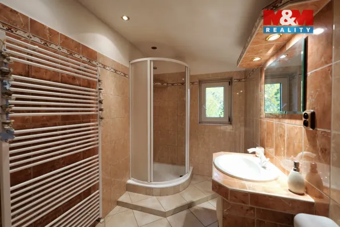 Prodej rodinného domu, Bouzov - Obectov, 200 m2