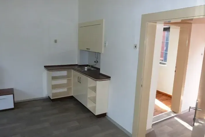 Pronájem kanceláře, Vizovice, Razov, 62 m2