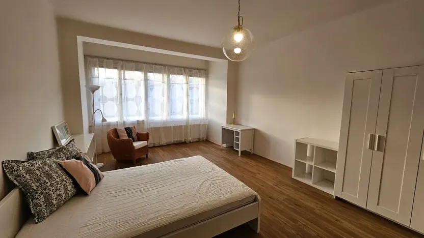 Pronájem bytu 3+kk, Praha, Kladenská, 82 m2
