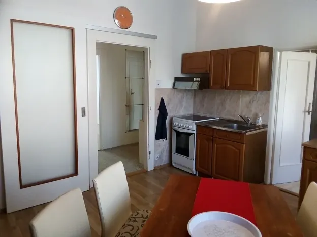 Pronájem bytu 3+kk, Praha, Kladenská, 82 m2