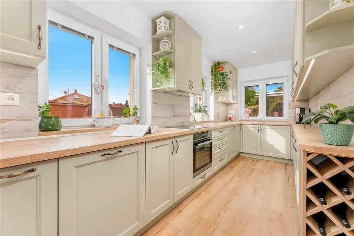 Prodej rodinného domu, Mikulov, Dukelská, 173 m2