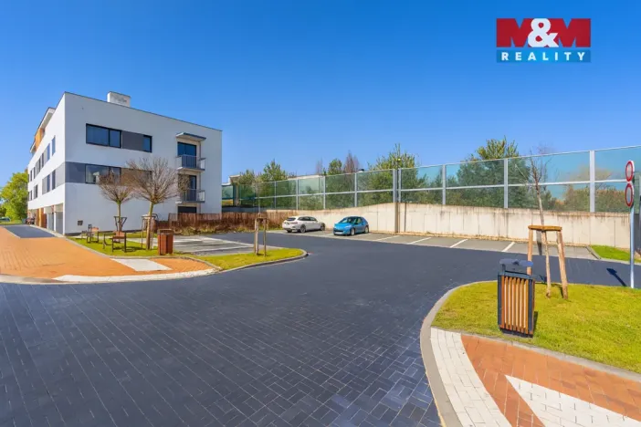 Pronájem bytu 1+kk, Hradec Králové - Nový Hradec Králové, Antonína Petrofa, 32 m2