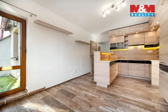 Prodej rodinného domu, Osík, 227 m2