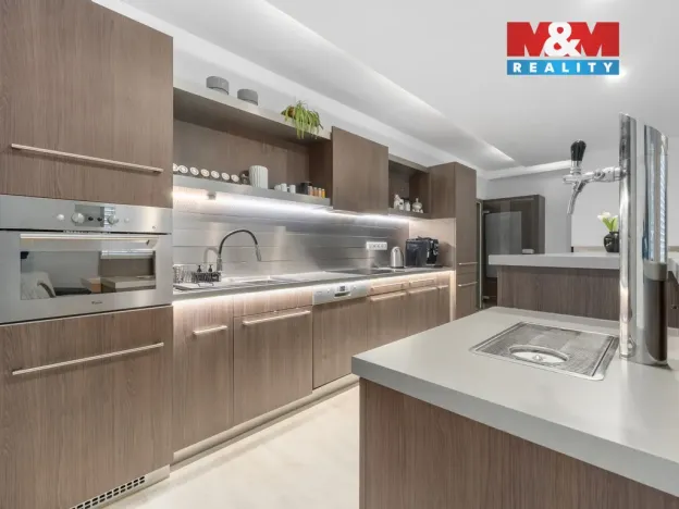 Prodej rodinného domu, Pastviny, 237 m2