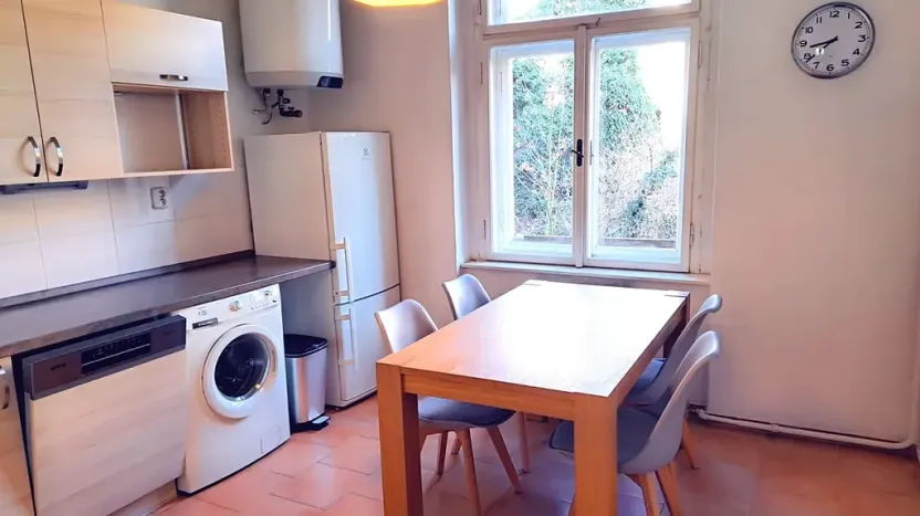 Pronájem bytu 2+1, Praha - Vinohrady, Sarajevská, 71 m2