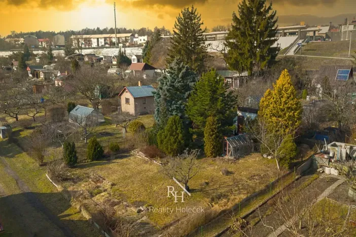 Prodej zahrady, Kladno, 303 m2