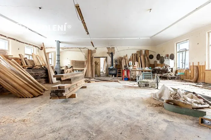 Prodej výrobních prostor, Malé Březno, 670 m2