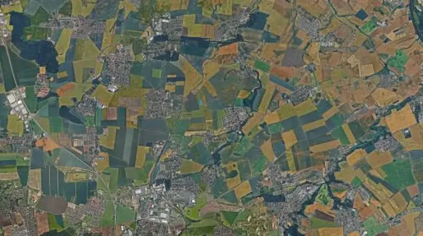 Prodej podílu pole, Veleň, 2619 m2