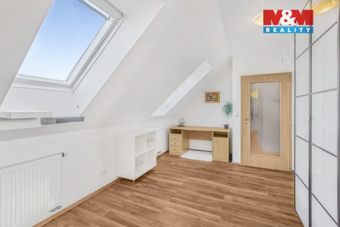 Prodej bytu 3+kk, Mukařov - Srbín, Šípková, 72 m2