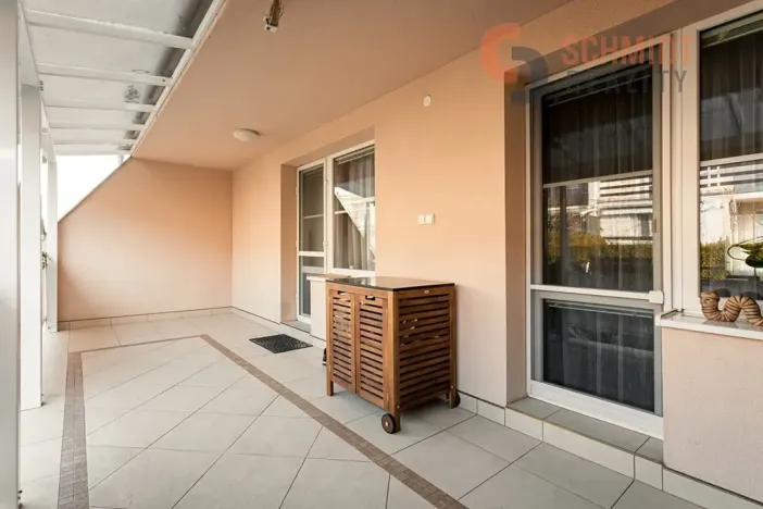 Prodej rodinného domu, Hustopeče, U Větrolamu, 300 m2