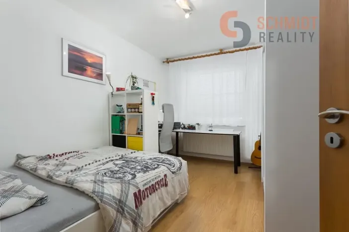 Prodej rodinného domu, Hustopeče, U Větrolamu, 300 m2