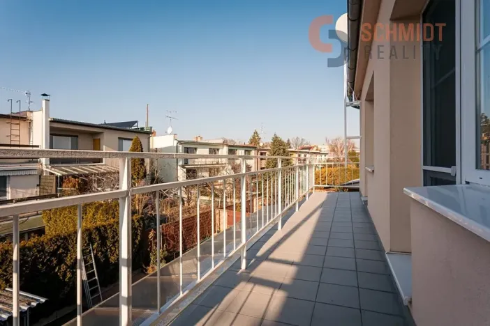 Prodej rodinného domu, Hustopeče, U Větrolamu, 300 m2