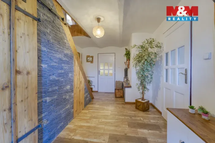 Prodej rodinného domu, Nýrsko - Hodousice, 189 m2