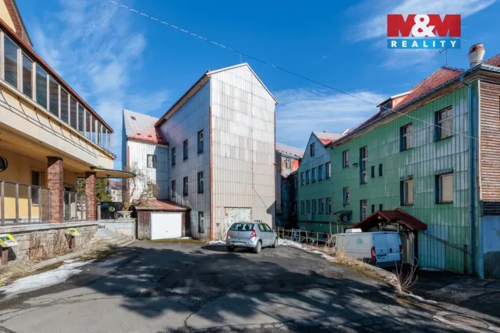 Prodej obchodního prostoru, Abertamy, Bož. Němcové, 800 m2