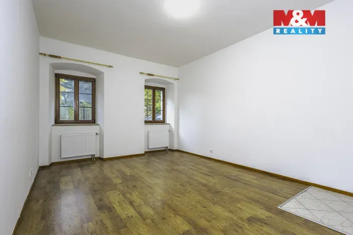 Pronájem bytu 2+1, Nový Bor, Husova, 75 m2