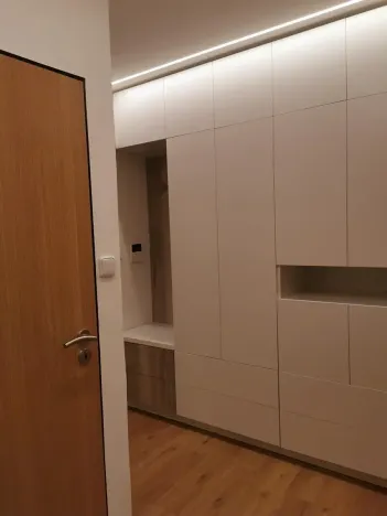 Pronájem bytu 2+kk, Hradec Králové, Dukelská třída, 54 m2