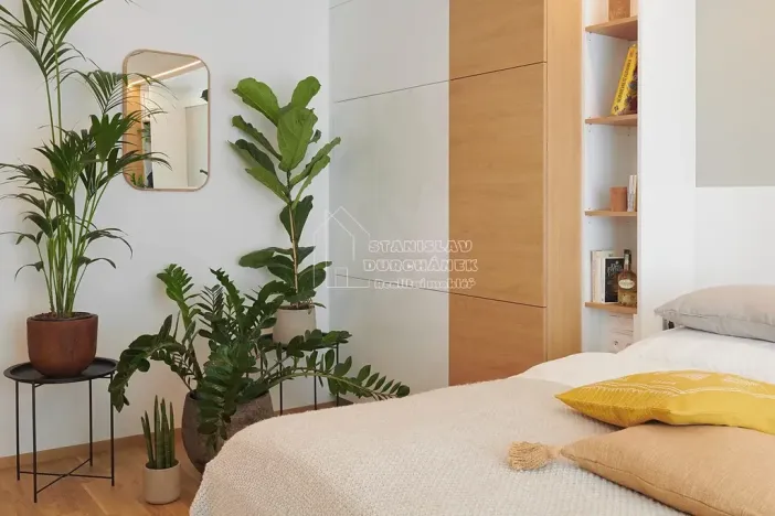 Pronájem bytu 1+kk, Praha - Střížkov, Střížkovská, 43 m2