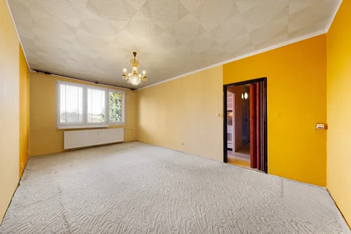 Prodej bytu 3+1, Studená, Komenského, 74 m2