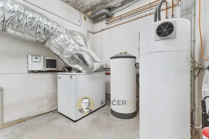 Prodej výrobních prostor, Kostelec nad Labem, Neratovická, 3457 m2