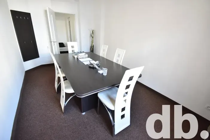 Pronájem kanceláře, Karlovy Vary, Bělehradská, 112 m2